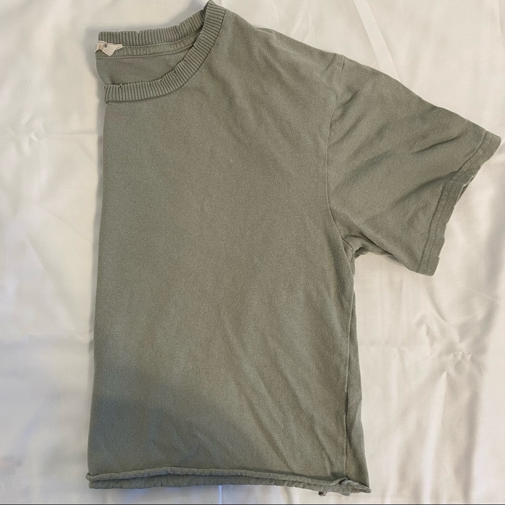Olive Green Cropped Shirt - Picture 2 of 3